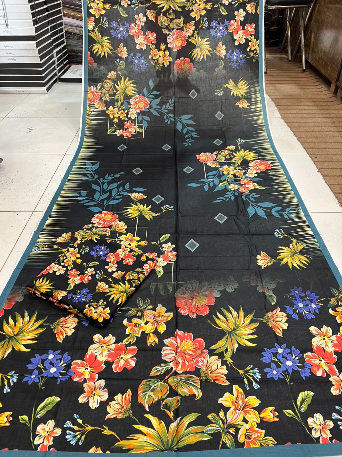 ALKARAM/MARIA.B V270 - Image 4